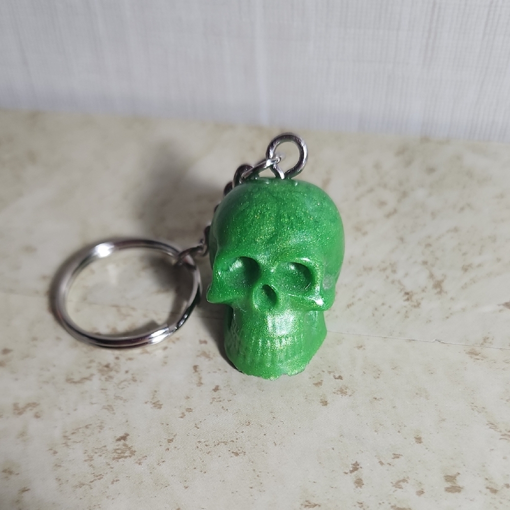 Skull Keychain ( green )
